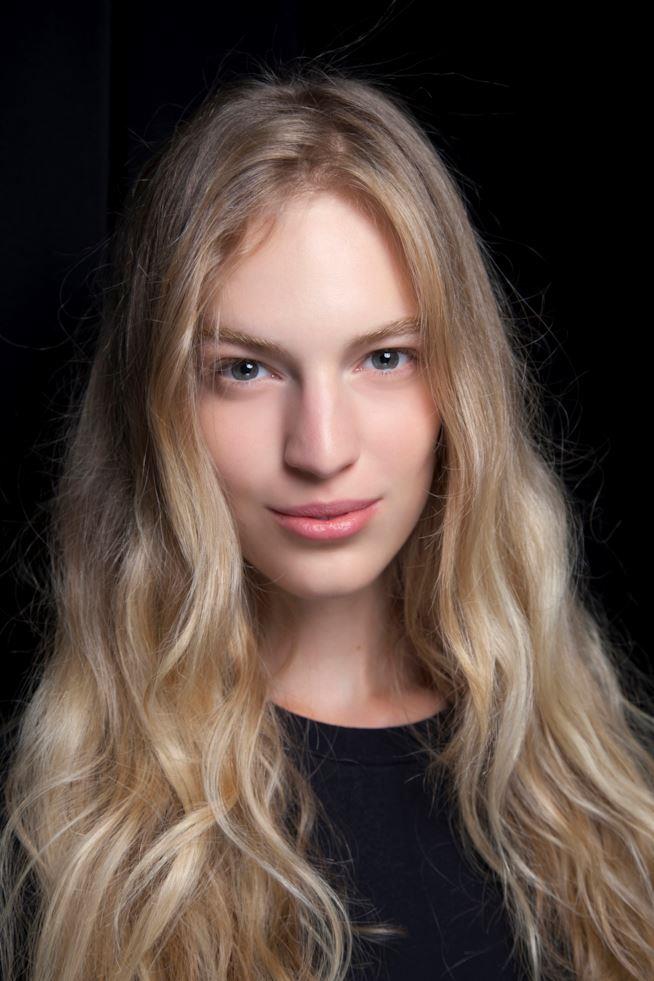 Capelli biondi Capelli lunghi biondo chiaro