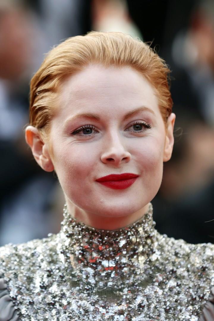 Cannes 2019: i beauty look top delle ultime due serate Emily Beecham a Cannes 2019