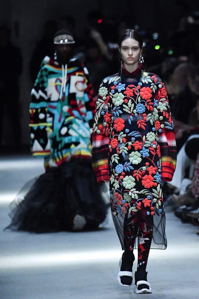 Burberry sfilata Un momento della sfilata Burberry A/I 2018-2019