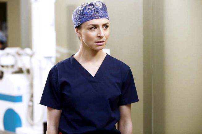 Dopo esser ricaduta nel tunnel dell'alcol, ecco cosa dobbiamo aspettarci da Amelia al ritorno di Grey's Anatomy Amelia Shepherd pronta per tornare in sala operatoria