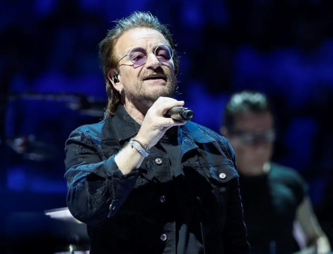 Bono degli U2 parla dei suoi problemi di salute Bono degli U2