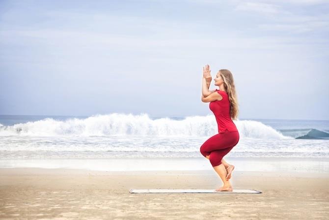 Yoga: la posizione dell'aquila La posizione dell'aquila