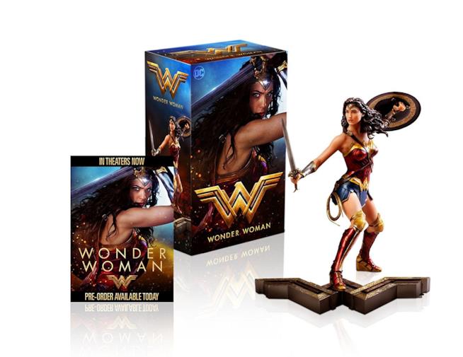 Edizione limitata Wonder Woman La statuetta di Wonder Woman allegata all'edizione HV