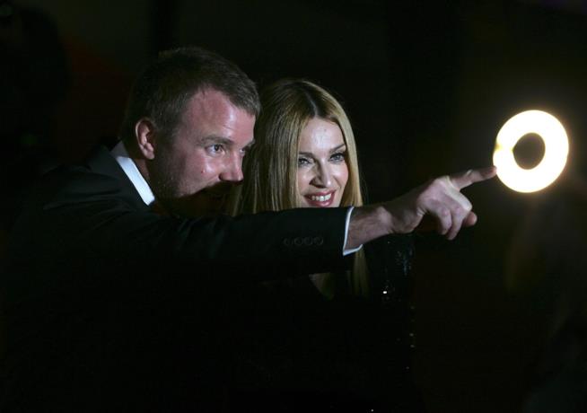 Madonna e Guy Ritchie Madonna col regista Guy Ritchie