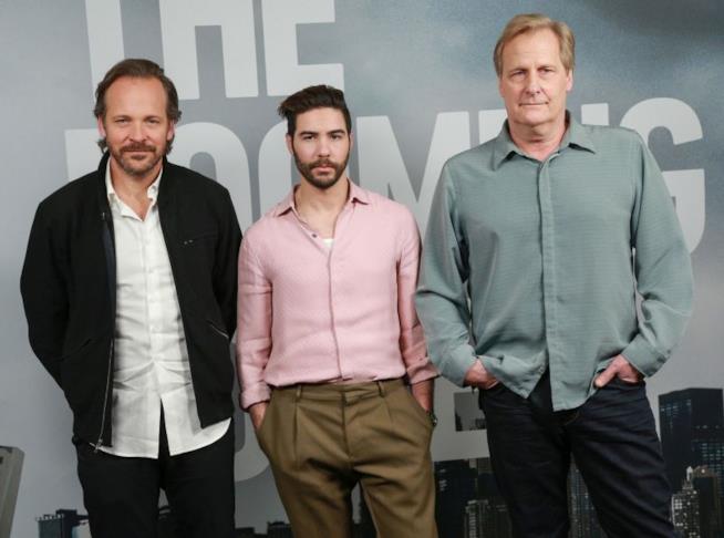 The Looming Tower: Jeff Daniels, Peter Sarsgaard e Tahar Rahim a Berlin The Looming Tower: i protagonisti della serie Amazon