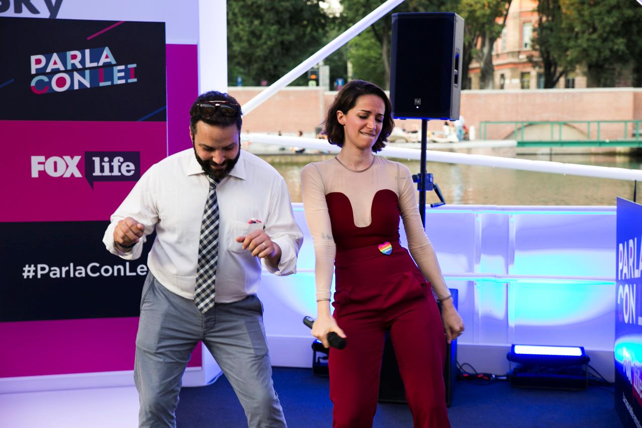 e dating show Travis kelce seems to have skipped over the traditional forms of dating and gone straight to his own version of the bachelor the chiefs player is going to pick one woman out of 50 (one from each state) to be his lifelong “teammate” in a show set to air on e later this year we think that. e dating show Travis kelce seems to have skipped over the traditional forms of dating and gone straight to his own version of the bachelor the chiefs player is going to pick one woman out of 50 (one from each state) to be his lifelong “teammate” in a show set to air on e later this year we think that.