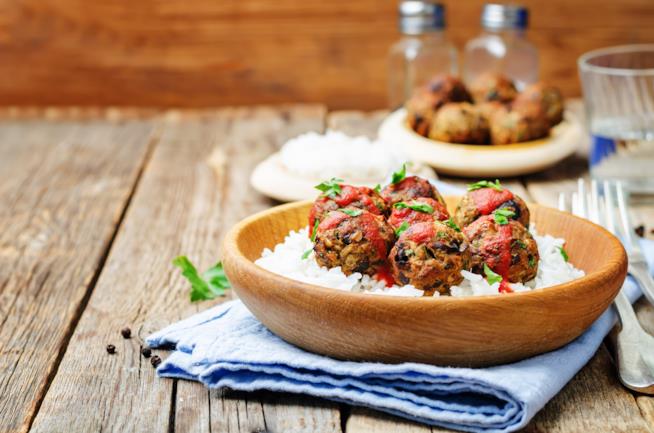 Ricetta delle polpette di melanzane al forno Polpette di melanzane al forno con la ricetta leggera