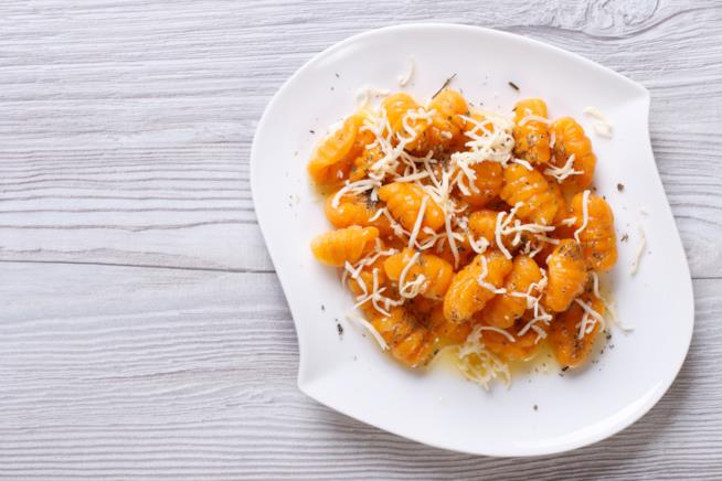 Gnocchi di zucca con farina, albume e sale Gnocchi di zucca