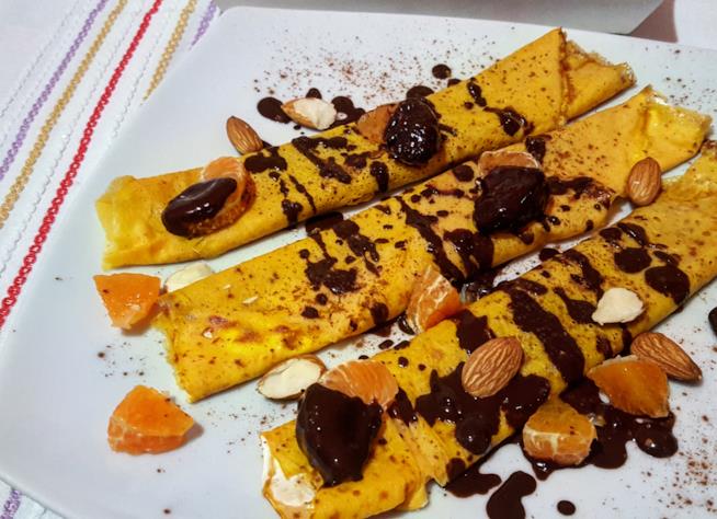 Crespelle di zucca Cialde morbidi con mandarini e cioccolato