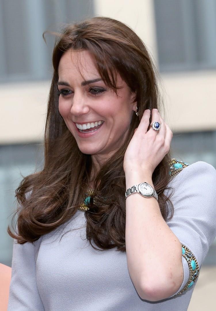 Kate Middleton con indosso l'anello di Diana Kate Middleton