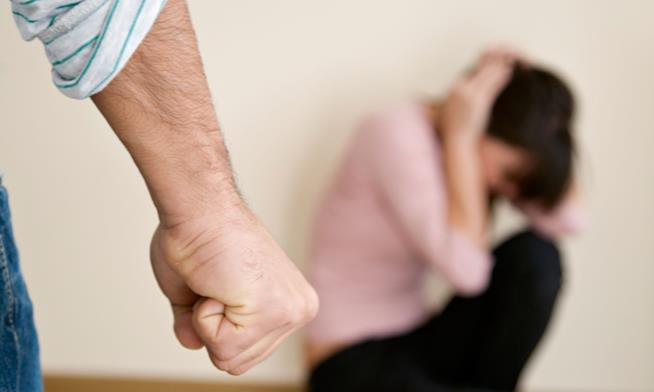 Torino, la sentenza choc: picchiare la moglie ogni tanto non è maltrattamento Violenza sulle donne