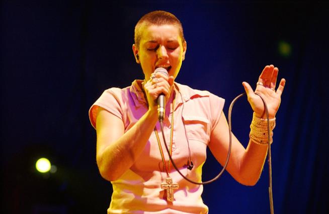 Sinead O'Connor parla di malattie mentali nella sua canzone Sinead O'Connor in primo piano