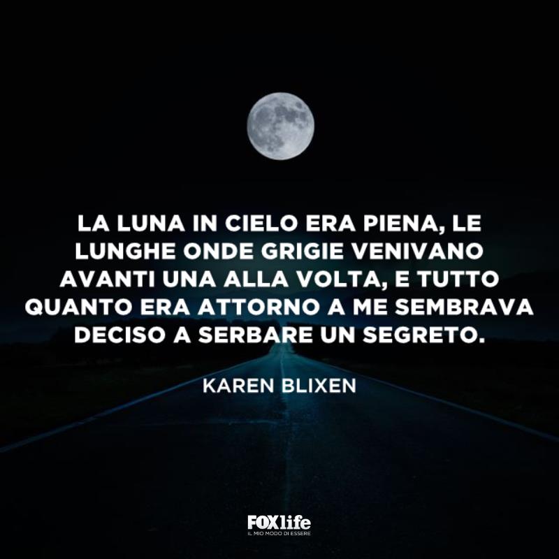 Frase Karen Strada deserta con in cima la luna