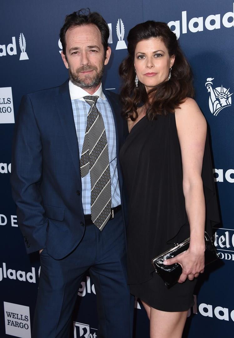 Luke Perry doveva sposarsi con la sua nuova compagna Luke Perry con Wendy Madison Bauer ai GLAAD Awards 2017