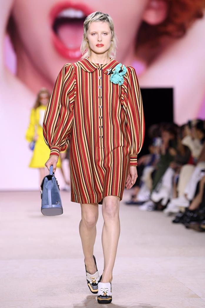 Louis Vuitton Primavera/Estate 2020: la collezione Chemisier dress con maniche a sbuffo