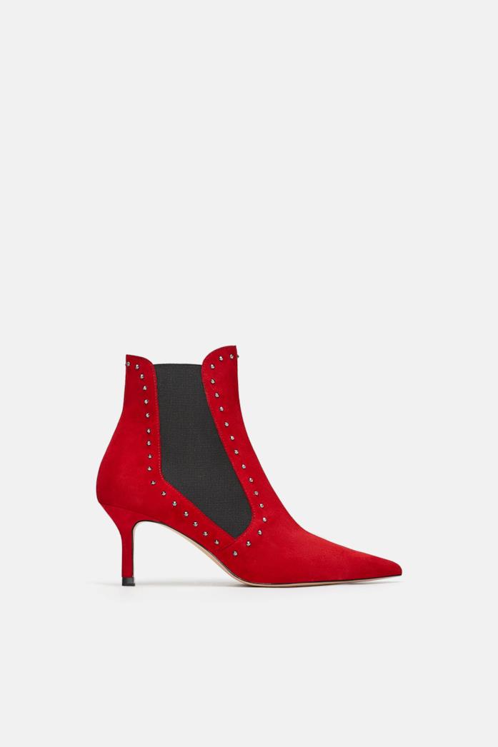 Stivaletto Zara in pelle di colore rosso Stivaletto Zara in pelle di colore rosso