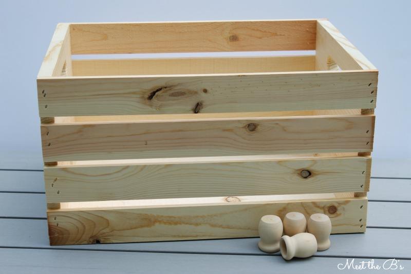 Parte dell'occorrente per il progetto della cuccia Pallet e portacandele in legno