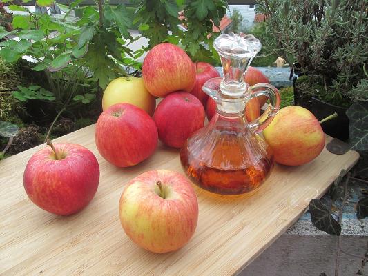 Aceto di mele, come rimedio naturale per le macchie della pelle Aceto di mele e alcune mele