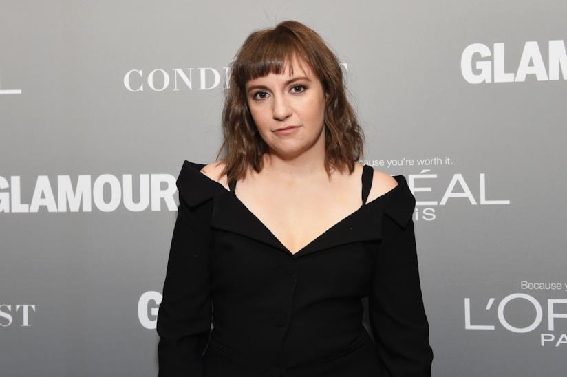 Lena Dunham ritratta la sua difesa in favore di Murray Miller Lena Dunham