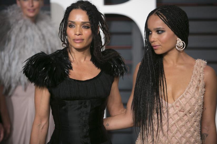 Zoë Kravitz ricrea lo scatto di nudo della madre Lisa Bonet su Rolling Stone Lisa Bonet e Zoë Kravitz