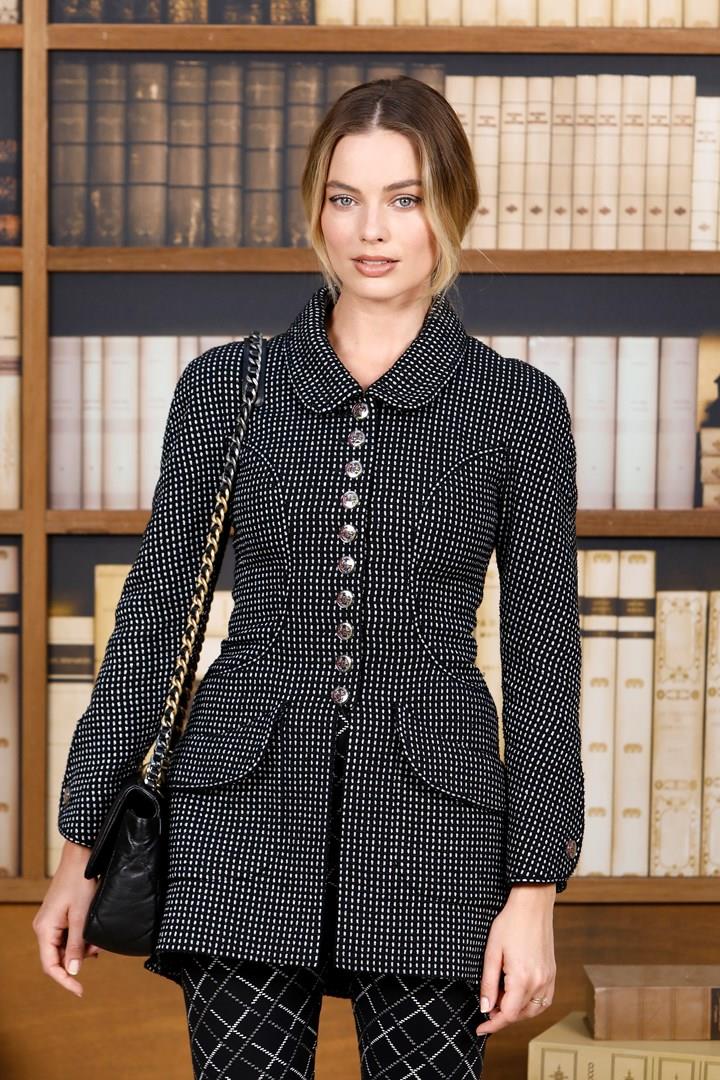 Margot Robbie alla sfilata Chanel L'attrice Margot Robbie