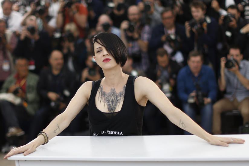 CNN prende le distanze da Asia Argento dopo lo scandalo sulle molestie a Jimmy Bennett Asia Argento