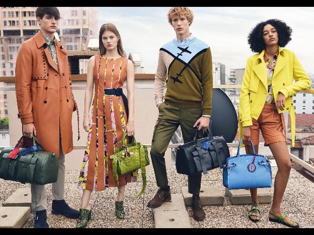 La nuova campagna di Trussardi Trussardi a favore dell'integrazione