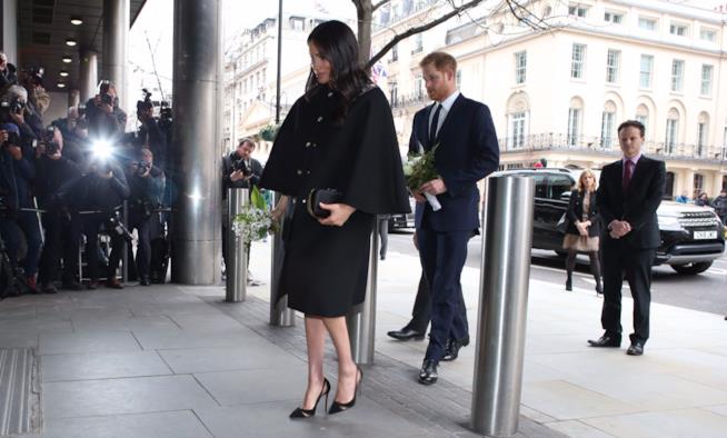 Meghan Markle e i tacchi alti Meghan Markle alla commemorazione