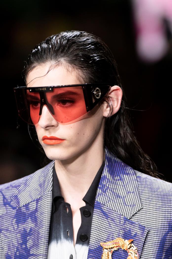 Sfilata Versace Un look della sfilata versace