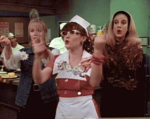Brenda, Kelly e Donna al Peach Pit in Beverly Hills 90210 Shannen Doherty, Jennie Garth e Tori Spelling