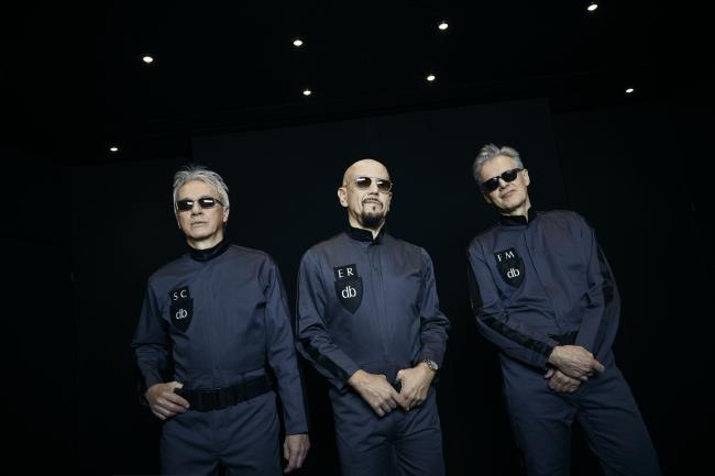 I Decibel sul palco del Festival di Sanremo 2018 nel segno di David Bowie Decibel per Sanremo 2018