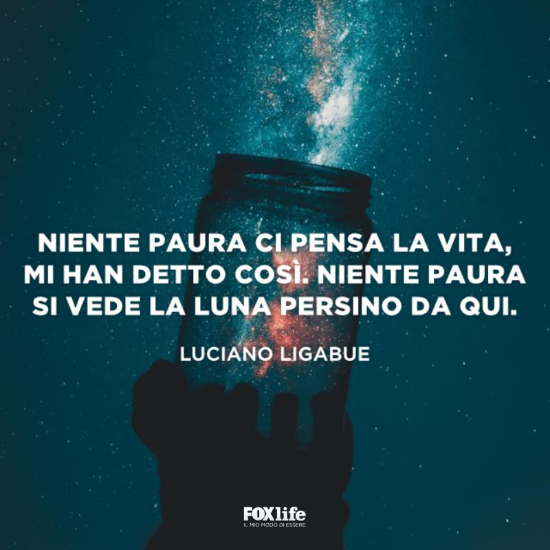 Frase Ligabue Barattolo con riflesse le stelle