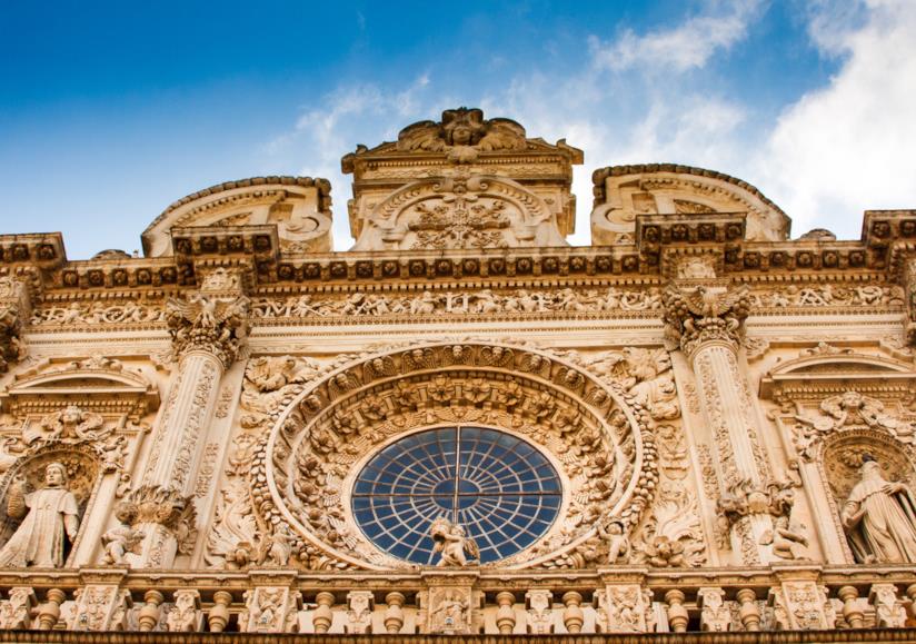 Dettaglio facciata Basilica di Santa Croce a Lecce Le decorazioni della facciata della Basilica di Santa Croce lecce