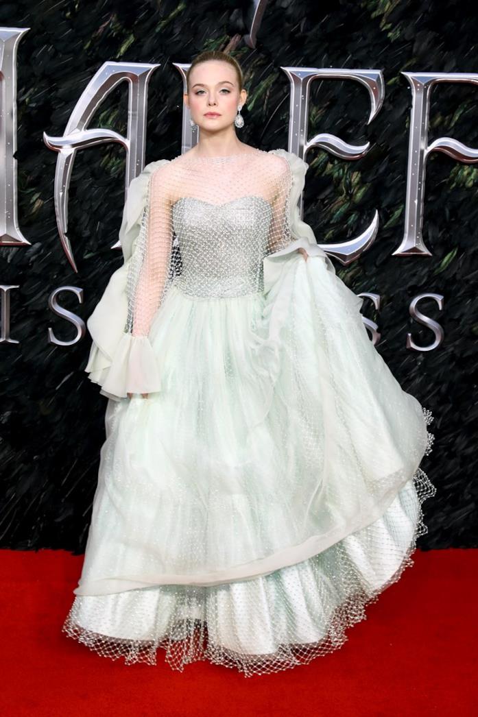 Elle Fanning e Angelina Jolie incantano il red carpet londinese di Maleficent 2 Elle Fanning a Londra sul red carpet