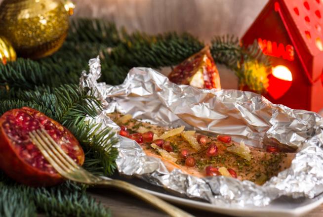 Ricette di Natale: i migliori antipasti di pesce con salmone, baccalà e non solo Ricette di Natale: antipasti di pesce
