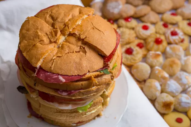 Il panettone gastronomico Un panettone salato