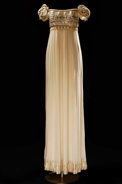 Il Palladium Dress di Christian Dior Il vestito di Dior che ha ispirato quello della Principessa Serenity di Sailor Moon
