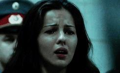 La morte di Nina, uno choc per i fan di The Americans Nina Krilova uccisa brutalmente in una prigione russa