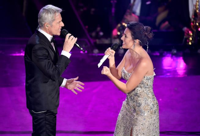 Serena Rossi indossa a Sanremo un abito tempestato di cristall
