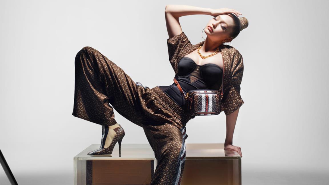 Gigi Hadid per Burberry