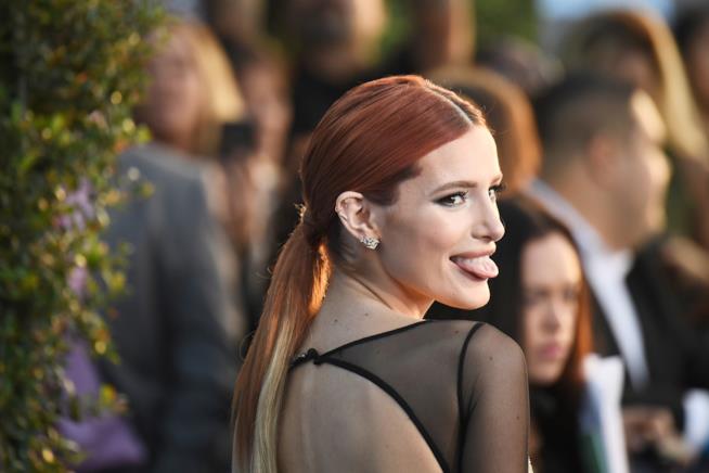 Bella Thorne non stya più con Tana Mongeau Bella Thorne a un evento