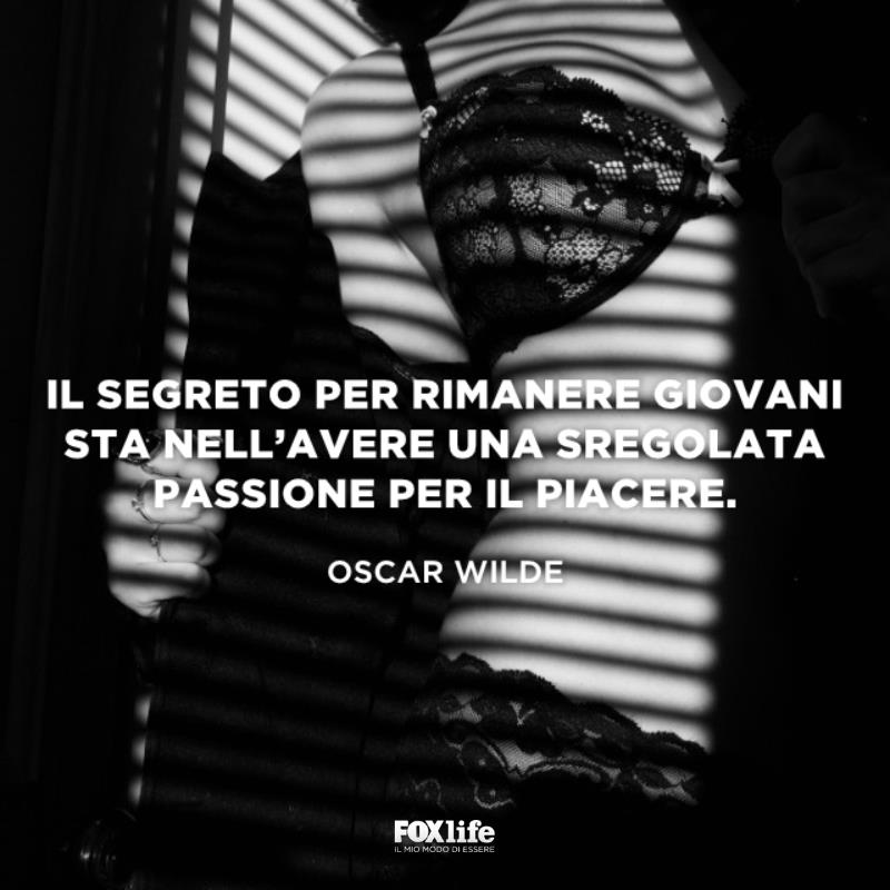 Frase piacere Ragazza in lingerie