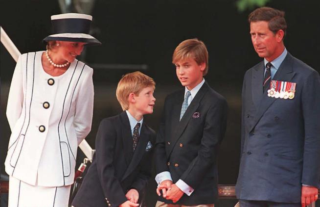 Lady Diana non aveva nessuna intenzione di divorziare Diana. Carlo e i figli