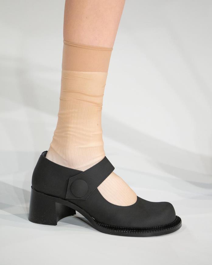 Granny socks Dettaglio della sfilata, le calze color carne