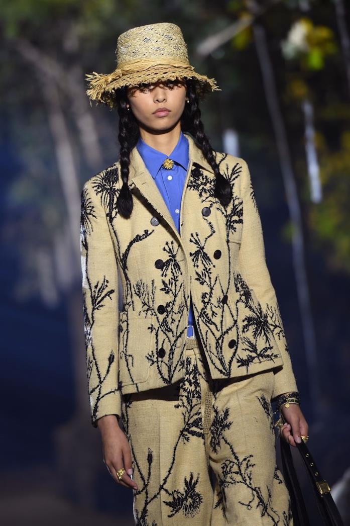 Sfilata Dior Un look della sfilata Dior
