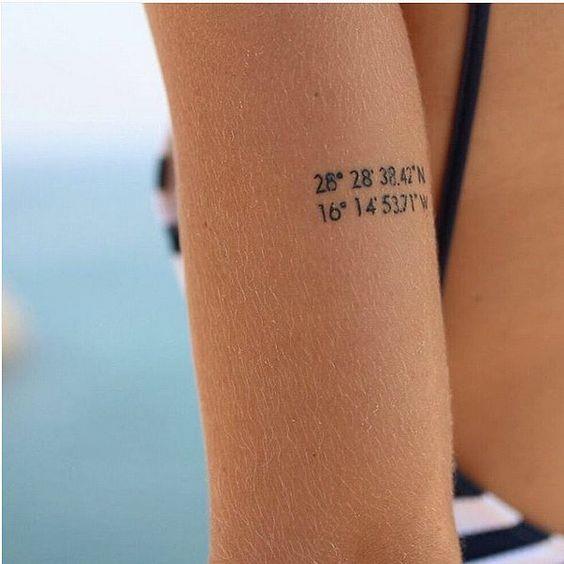 mini tatuaggi mani mini tattoo trend