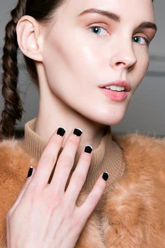 French manicure French nero e bianco