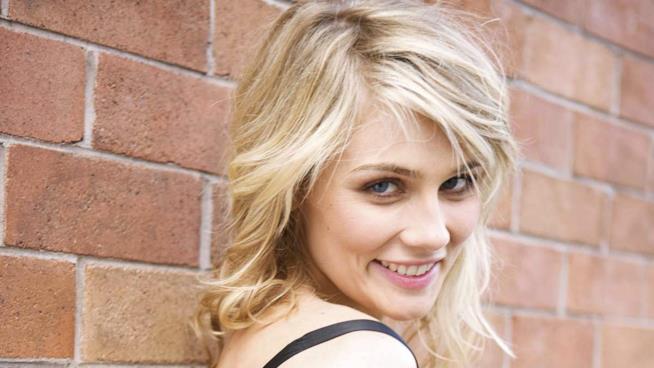 Clare Bowen scrive una lettera a cuore aperto