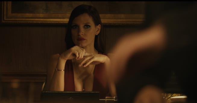 La recensione di Molly's Game, il film che segna il debutto da regista di Aaron Sorkin Jessica Chastain in una scena di Molly's Game
