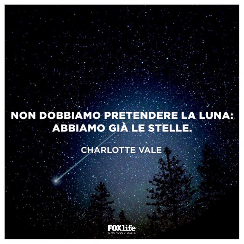 Frase Vale Cielo stellato attraversato da una cometa